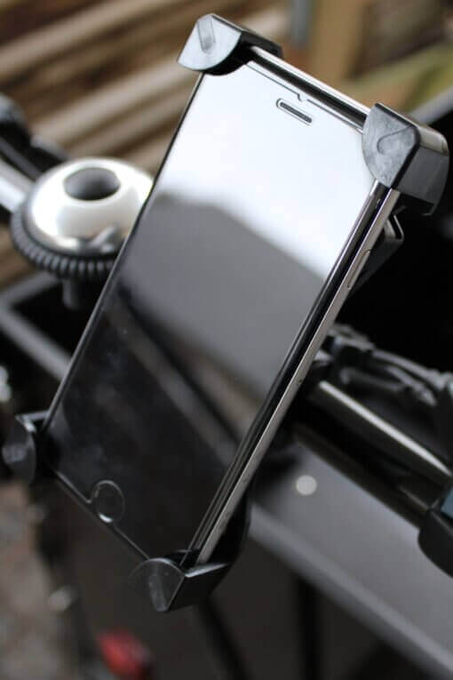 Cell phone holder for your Cargo Bike